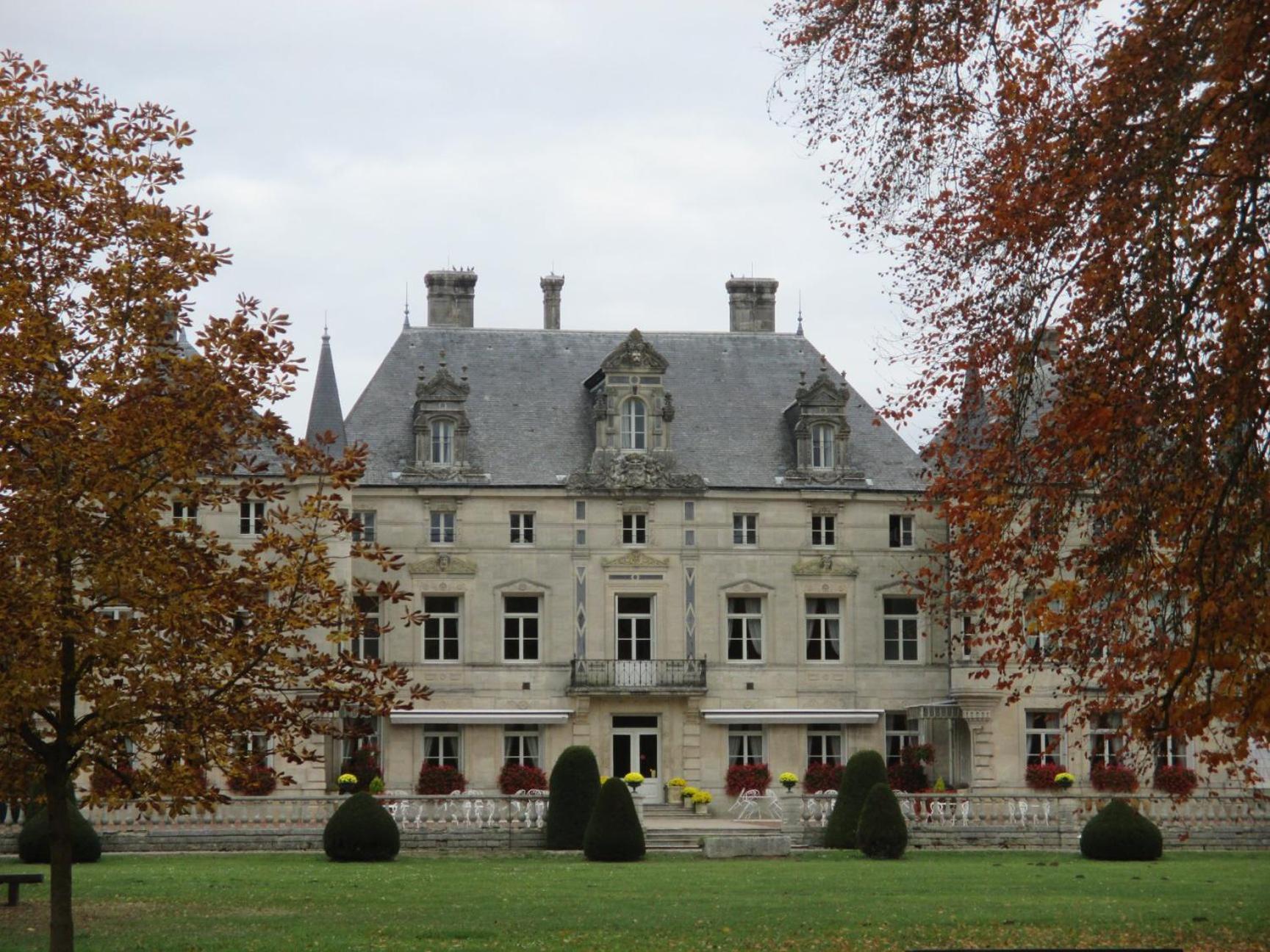 Chateau Des Monthairons Hotel Restaurant Gastromaison Spa Privatif Ле-Монтэрон Экстерьер фото