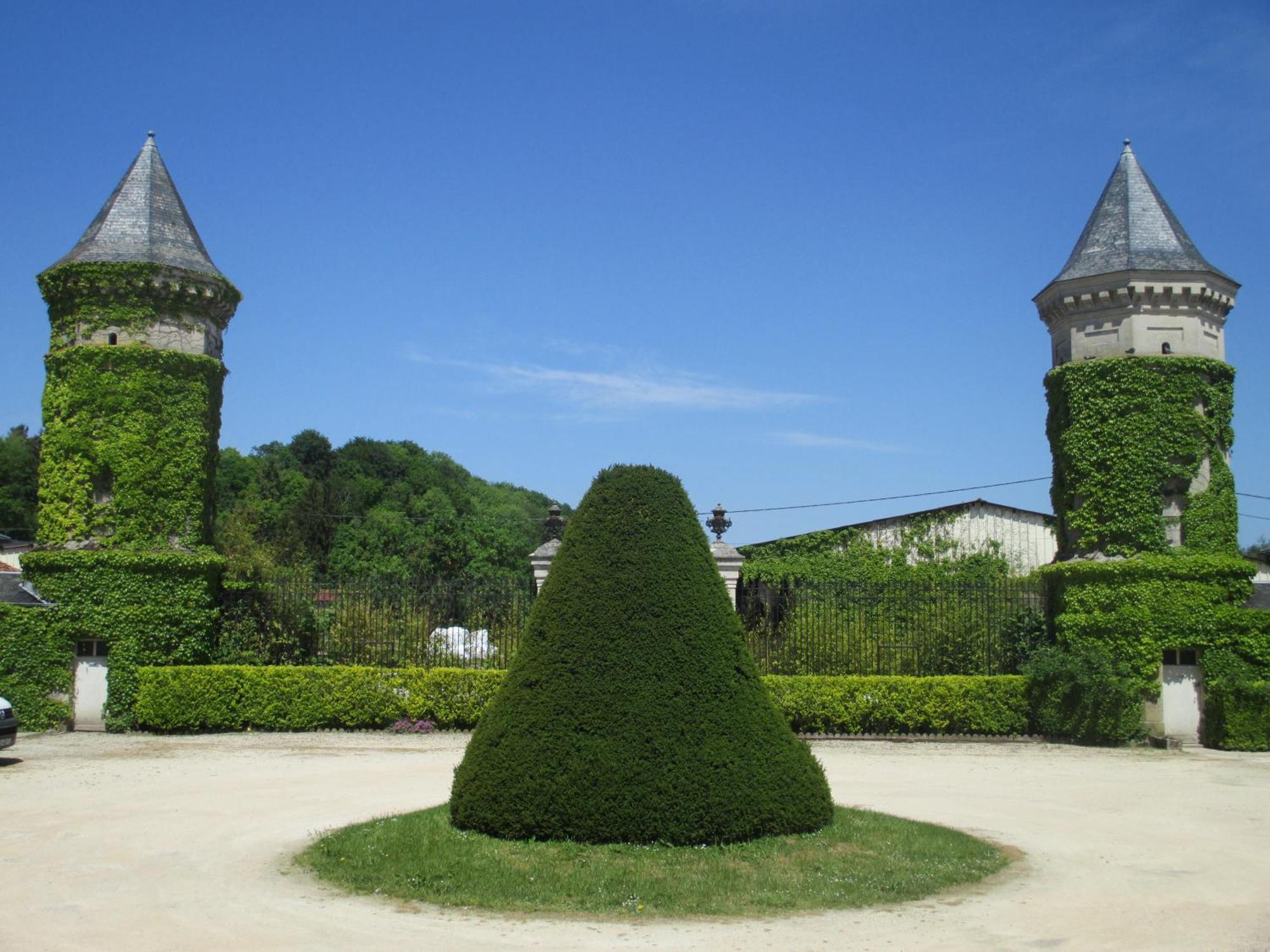 Chateau Des Monthairons Hotel Restaurant Gastromaison Spa Privatif Ле-Монтэрон Экстерьер фото