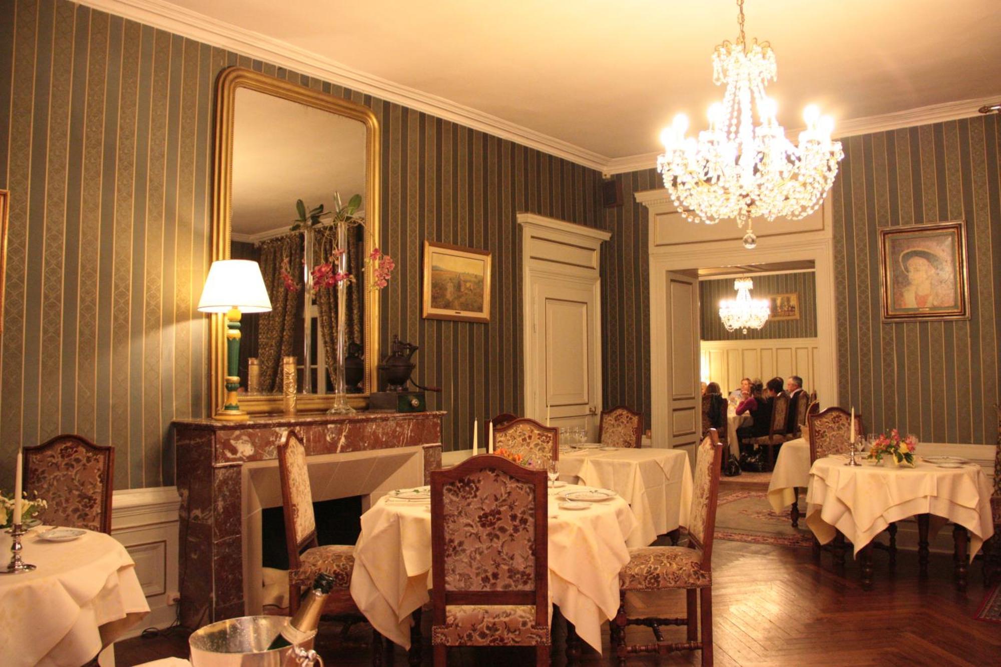 Chateau Des Monthairons Hotel Restaurant Gastromaison Spa Privatif Ле-Монтэрон Экстерьер фото